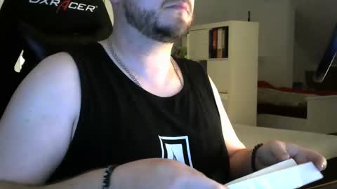 Marv online show from 11/09/25, 10:08