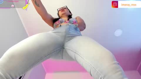 Snapshot of imaray_1_ chatting on 10/16/25, 12:06 imaray online show from 10/16/25, 12:06