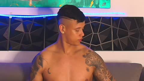 Snapshot of imconor chatting on 02/01/25, 10:13 imconor online show from 02/01/25, 10:13