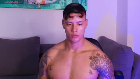 Snapshot of imconor chatting on 11/22/25, 08:52 imconor online show from 11/22/25, 08:52