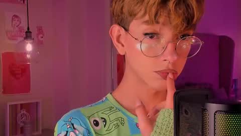 Snapshot of imdamiano chatting on 09/13/25, 06:40 Damiano online show from 09/13/25, 06:40