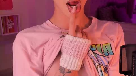 Snapshot of imdamiano chatting on 09/18/25, 06:43 Damiano online show from 09/18/25, 06:43