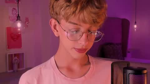 Snapshot of imdamiano chatting on 10/03/25, 08:39 Damiano online show from 10/03/25, 08:39