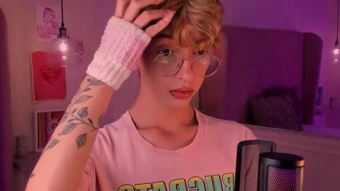 Snapshot of imdamiano chatting on 10/07/25, 10:18 Damiano online show from 10/07/25, 10:18