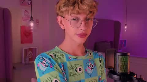 Snapshot of imdamiano chatting on 10/12/25, 09:47 Damiano online show from 10/12/25, 09:47