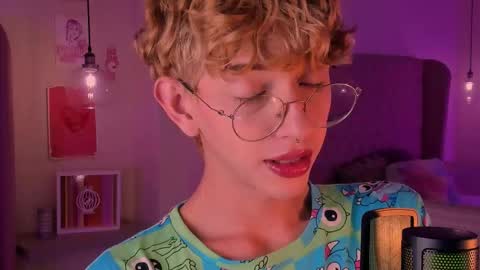 Snapshot of imdamiano chatting on 10/24/25, 10:17 Damiano online show from 10/24/25, 10:17