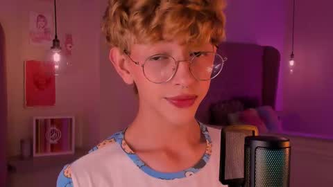 Snapshot of imdamiano chatting on 10/25/25, 08:14 Damiano online show from 10/25/25, 08:14