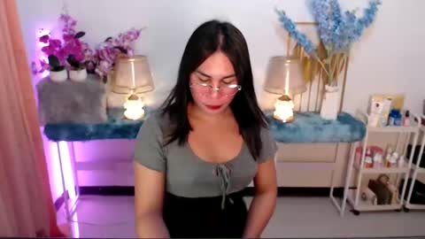 Ashley online show from 01/18/25, 06:10