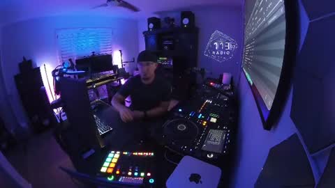 DJ Azra online show from 08/01/26, 03:17