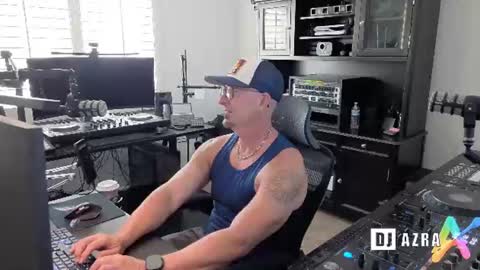 DJ Azra online show from 08/05/26, 08:44