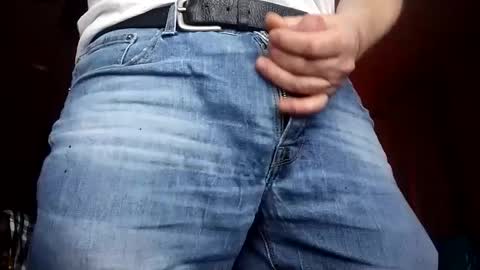 Iminyourroom online show from 12/21/24, 02:15