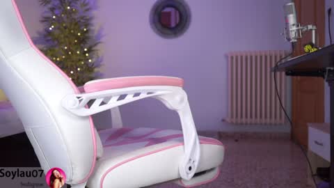 Snapshot of imjess_ chatting on 12/19/24, 04:13 imjess_ online show from 12/19/24, 04:13