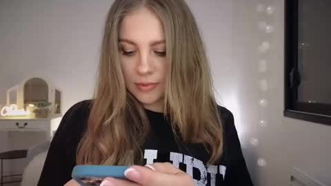 ImKeira online show from 03/09/25, 07:59