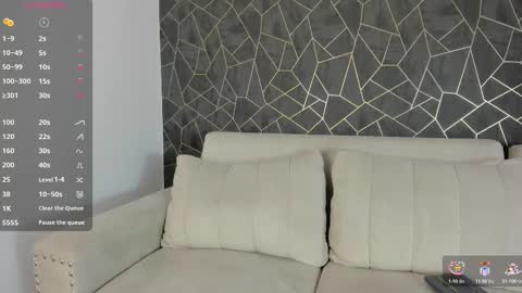 Snapshot of imkrystall chatting on 03/08/25, 08:35 Krystall online show from 03/08/25, 08:35