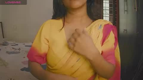 Snapshot of imlovelyrose chatting on 09/12/25, 04:23 ROSE online show from 09/12/25, 04:23