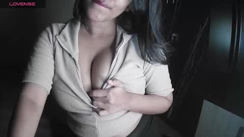 Snapshot of imlovelyrose chatting on 12/04/25, 07:22 ROSE online show from 12/04/25, 07:22