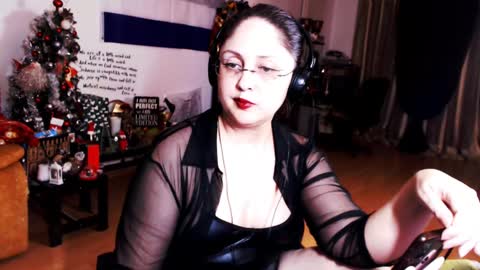 Snapshot of imperatrizasado chatting on 02/05/25, 03:55 Empress online show from 02/05/25, 03:55