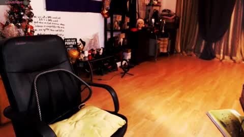 Snapshot of imperatrizasado chatting on 02/11/25, 02:35 Empress online show from 02/11/25, 02:35