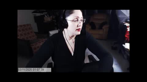 Snapshot of imperatrizasado chatting on 11/02/25, 11:07 Empress online show from 11/02/25, 11:07