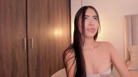 Snapshot of imsaraah chatting on 11/10/25, 10:09 sarah online show from 11/10/25, 10:09