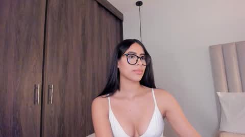 Snapshot of imsaraah chatting on 02/07/26, 10:35 sarah online show from 02/07/26, 10:35