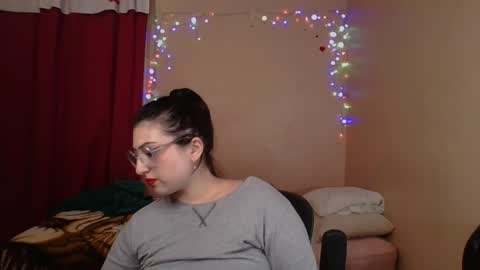 Snapshot of imsohornydacom chatting on 05/28/26, 10:51 Florencia online show from 05/28/26, 10:51