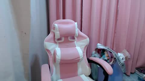 thaddea online show from 02/08/25, 07:38