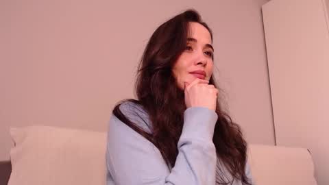 Snapshot of in_yan chatting on 11/12/25, 05:46 Lin online show from 11/12/25, 05:46