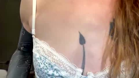 Snapshot of inaccessibles chatting on 10/13/25, 12:49 oksana online show from 10/13/25, 12:49