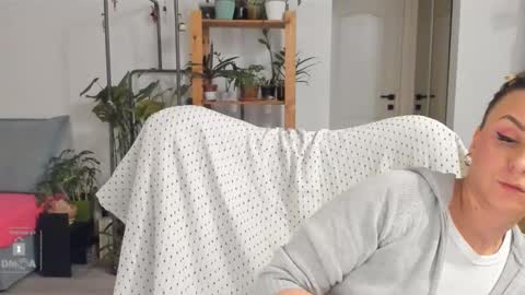 Ina Kush online show from 03/04/25, 10:27