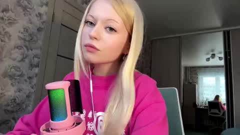 Lola online show from 03/04/26, 01:39