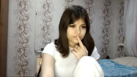 Mia online show from 04/15/26, 03:52