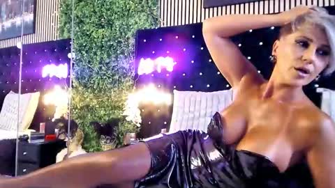 Snapshot of inanna_ishtar1 chatting on 09/24/25, 09:23 inanna_ishtar1 online show from 09/24/25, 09:23