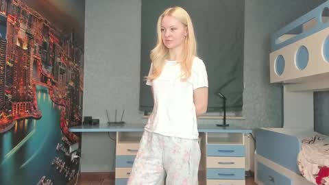 Masha online show from 04/04/26, 04:37