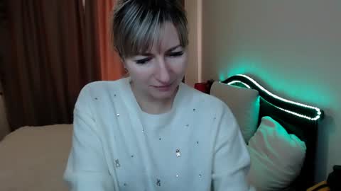 incredible_ariela online show from 12/21/24, 10:39