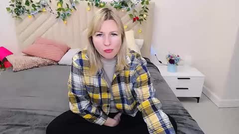 incredible_ariela online show from 12/19/25, 08:54