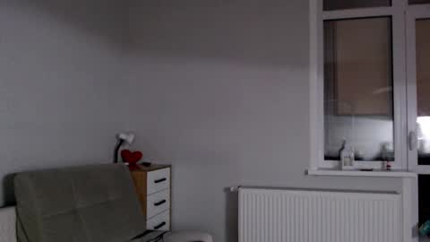 Snapshot of increible_della chatting on 12/08/24, 09:52 Della online show from 12/08/24, 09:52