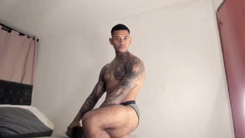 Snapshot of independent_project chatting on 02/09/25, 03:01 Jacobo online show from 02/09/25, 03:01