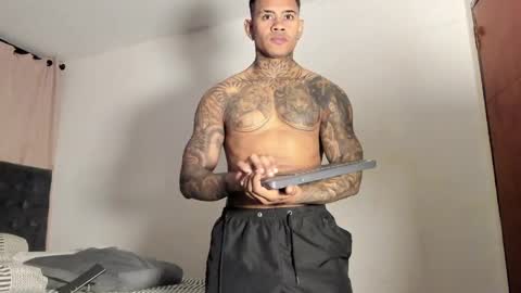 Snapshot of independent_project chatting on 02/24/25, 08:38 Jacobo online show from 02/24/25, 08:38