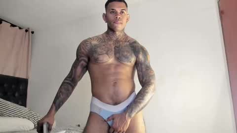 Snapshot of independent_project chatting on 03/01/25, 01:40 Jacobo online show from 03/01/25, 01:40