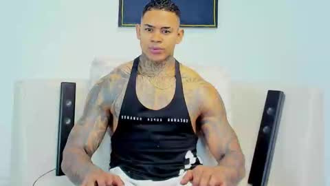 Snapshot of independent_project chatting on 10/17/25, 03:53 Jacobo online show from 10/17/25, 03:53