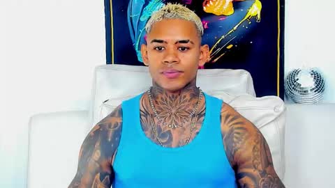 Snapshot of independent_project chatting on 11/28/25, 09:12 Jacobo online show from 11/28/25, 09:12