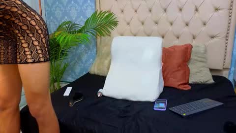 Snapshot of indi_rave chatting on 11/08/25, 03:07 INDI online show from 11/08/25, 03:07