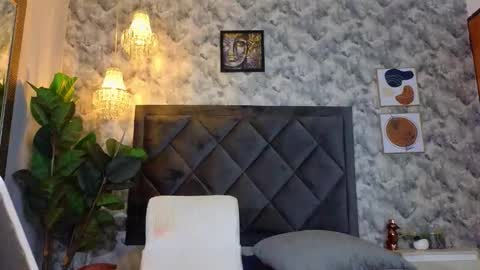 Snapshot of indi_rave chatting on 11/14/25, 01:54 INDI online show from 11/14/25, 01:54