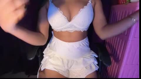 Raya  online show from 03/18/26, 09:07