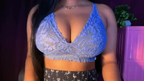 Raya  online show from 04/29/26, 10:52