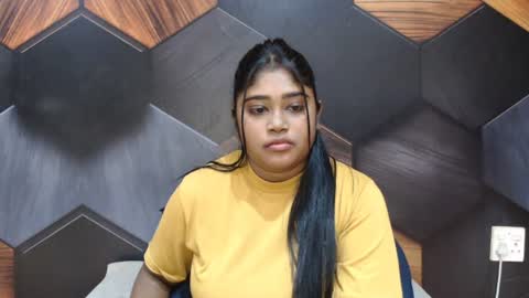 Snapshot of indian_rimmelx chatting on 06/17/26, 07:00 Melz online show from 06/17/26, 07:00