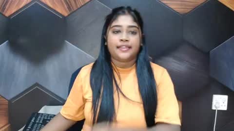Snapshot of indian_rimmelx chatting on 06/18/26, 06:46 Melz online show from 06/18/26, 06:46