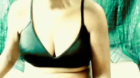 indian_spice_girl online show from 03/25/26, 06:41