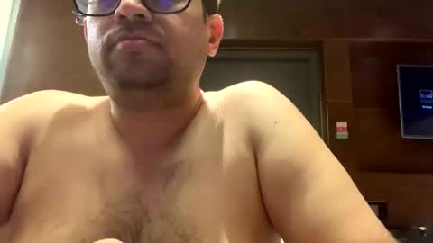 Snapshot of indian_uncut_dick chatting on 12/05/25, 08:05 Nash online show from 12/05/25, 08:05